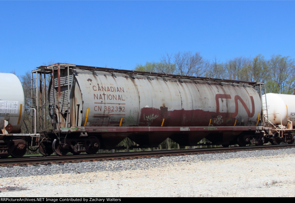 CN 382352